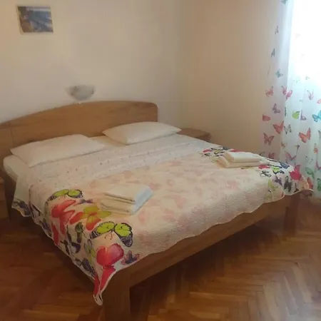 Silvia Guest house Rab Town
